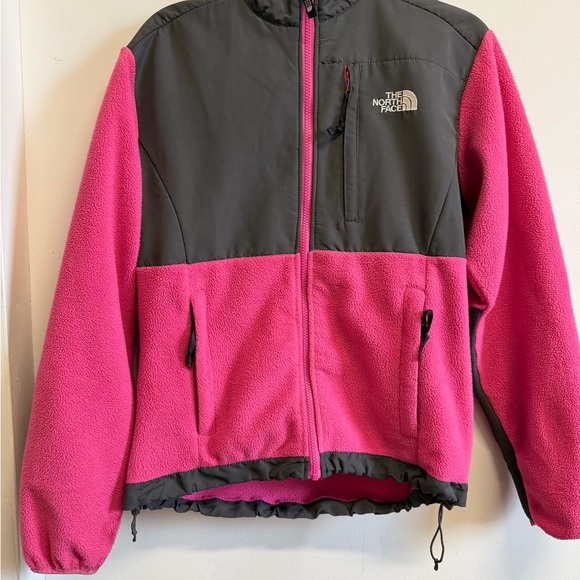 The North Face Pink Polartec Fleece Jacket   In Bright Pink and Gray Size Small - Picture 7 of 7